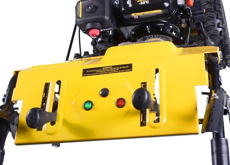 Снегоуборщик бензиновый Huter SGC 6000 вид модели снегоуборщик бензиновый huter sgc 6000