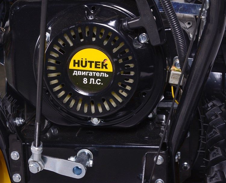 Снегоуборщик бензиновый Huter SGC 6000 вид модели снегоуборщик бензиновый huter sgc 6000
