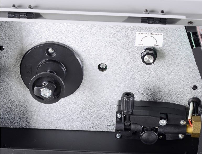 Сварочный полуавтомат Ресанта САИПА-200 вид модели сварочный полуавтомат ресанта саипа-200