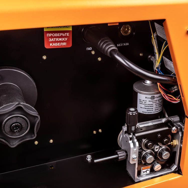 Сварочный полуавтомат Foxweld INVERMIG 351 PWE вид модели сварочный полуавтомат foxweld invermig 351 pwe