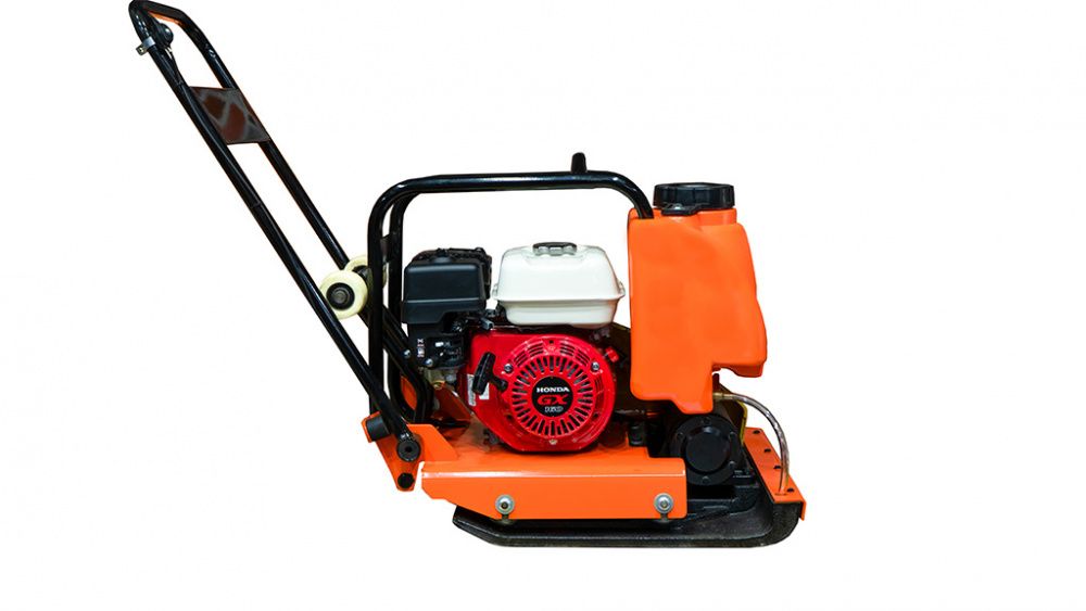 Виброплита Hamer M-140H-PRO с двигателем HONDA вид модели виброплита hamer m-140h-pro с двигателем honda