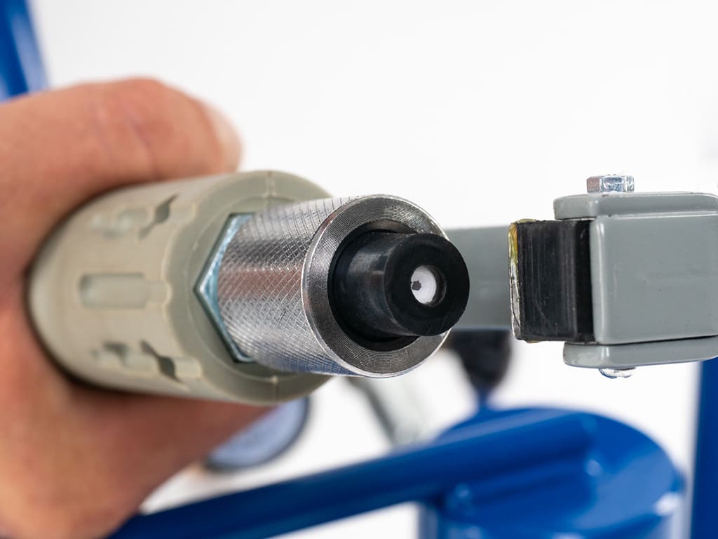 вид модели пескоструйный аппарат булат 30л синий