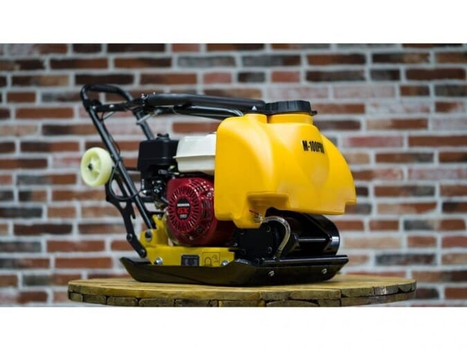 Виброплита HAMER M-100PRO с двигателем Honda вид модели виброплита hamer m-100pro с двигателем honda