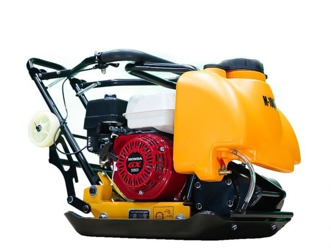 Виброплита HAMER M-100PRO с двигателем Honda вид модели виброплита hamer m-100pro с двигателем honda